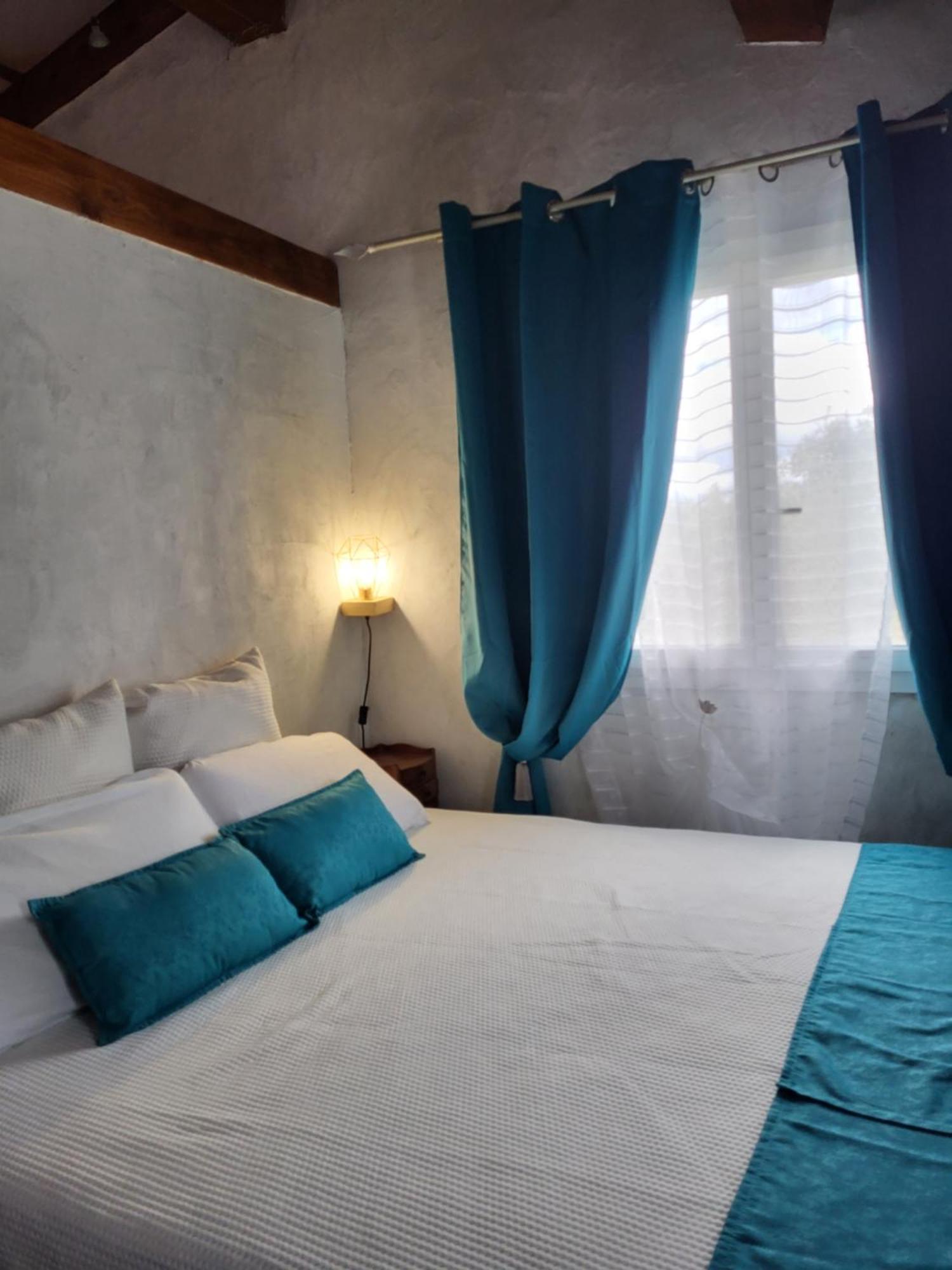 A Teppa Apartment Luri Екстериор снимка